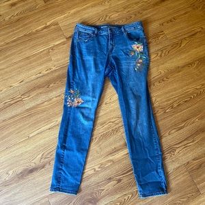 Old Navy Embroidered Mid Rise Rockstar Jeans
